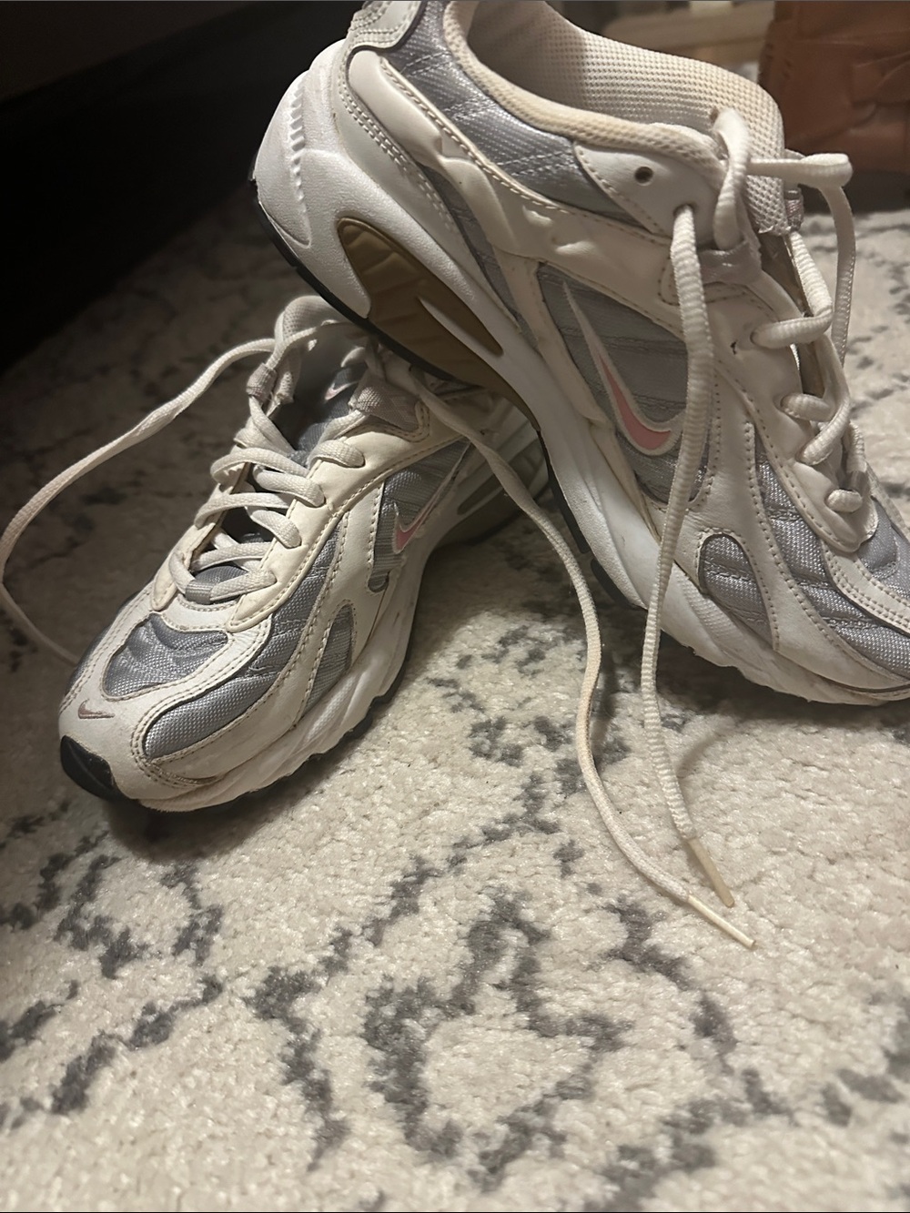 Nike Women’s White and Gray Sneakers with Pink Swoosh